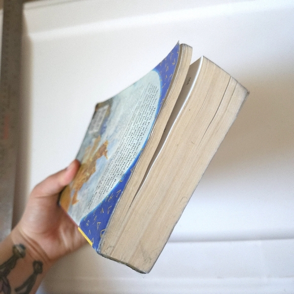 Harry Potter and the Order of the Phoenix Paper Back Book - Damaged - Picture 7 of 8